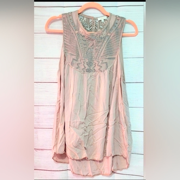 Wilfred Tops - Nwot Wilfred Tank Blouse With Lace And Embroidery 🪡 Detailing Sz M